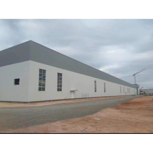 Pre-Engineered Long Span Industrial Construction Building Prefabricated Steel Structure Warehouse