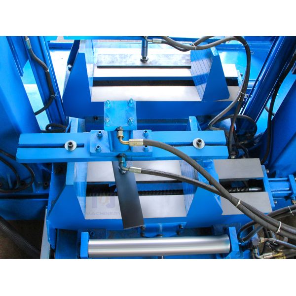 GSK4265 Horizontal Band Saw Hydraulic PLC Control Semi Automatic Metal Cutting Machine