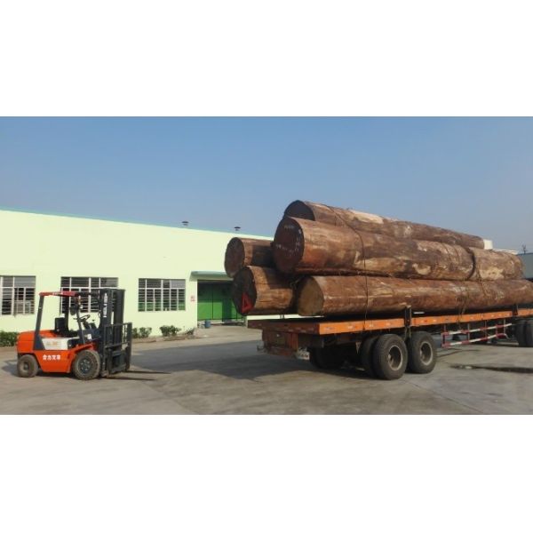 Engineered Wood Veneer Red Santos Rose Wood 2850mm length Size For door and cabinet face SZ-L220C/595C/3305C/6155C/5965C