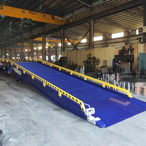 Cheap 2200mm Width Mobile Unloading Loading Yard Ramp With 10 Ton Capacity Q235B for sale
