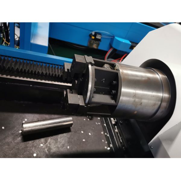 6m Tube CNC Cut Machine Laser Generator 1500W 7P Water Cooling