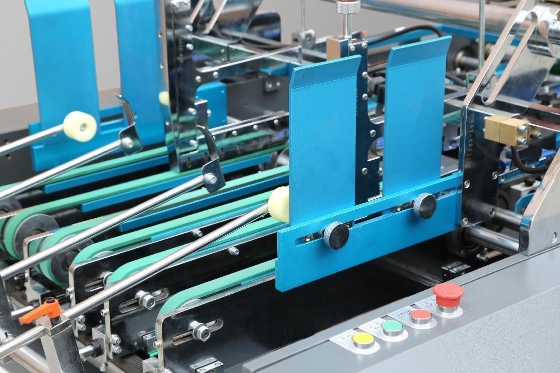 Automatic window pasting Machine